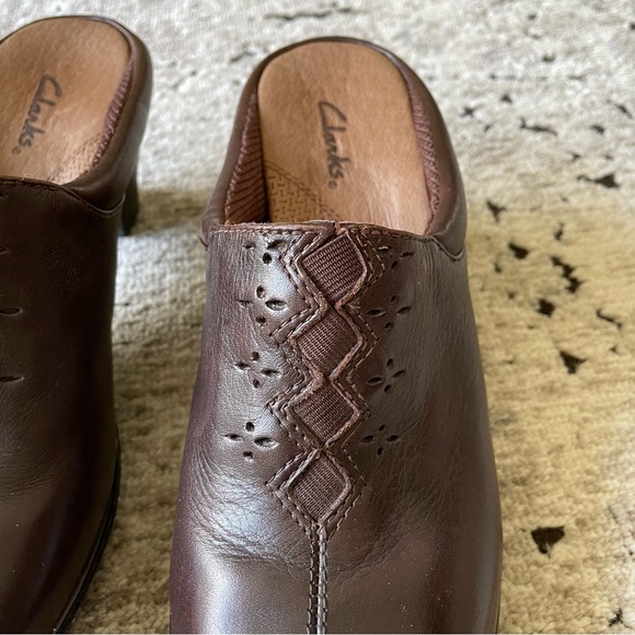 Women’s Clark’s - Picture 2 of 7